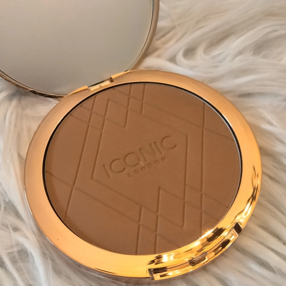 ICONIC London new out